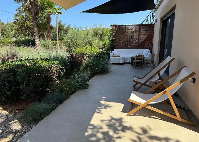 Lagouvardos Beach House