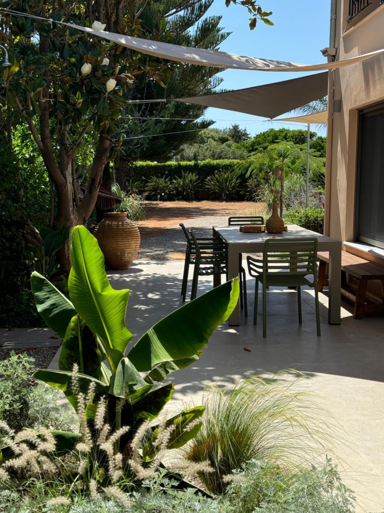 Holiday home Lagouvardos House *